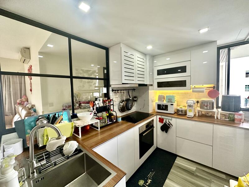 For Rent - Riverparc Residence