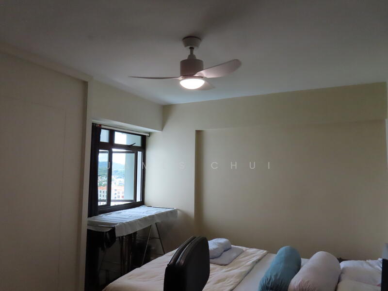 For Rent - 18 Dover Crescent