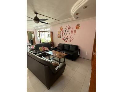 For Sale - 305 Tampines Street 32