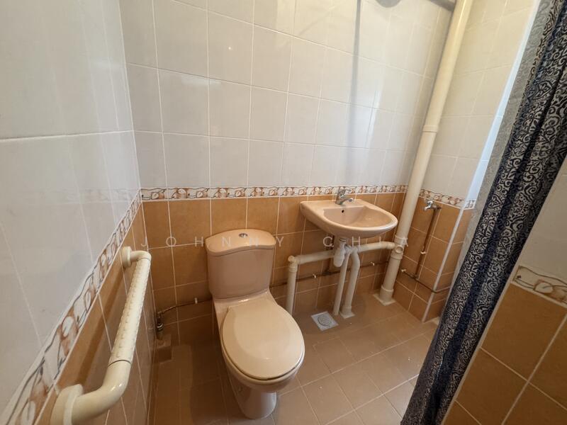 For Sale - 114 Clementi Street 13