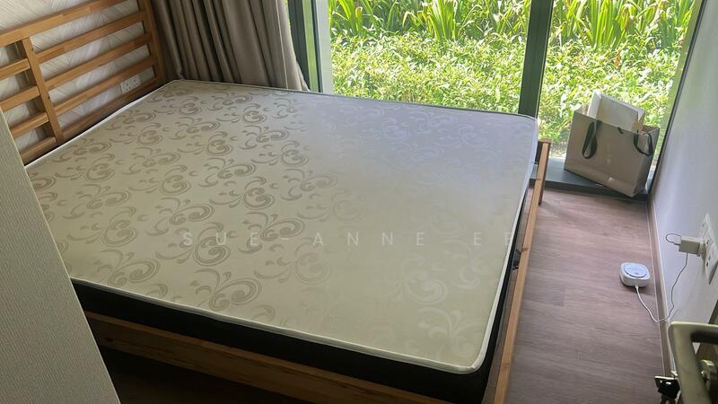 For Rent with Queen Bed