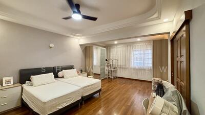 For Sale - 999y Terrace at Rosyth Road / Philips Ave / Glasgow Road / Flower Road