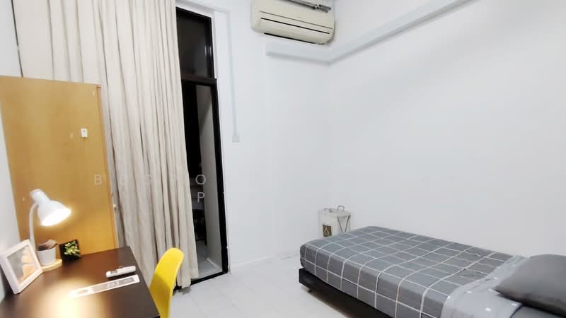 Lakepoint Condo, 2 Lakepoint Drive, Room Rental, 100 sqft, Condominium For Rent, by Bespoke Habitat Pte Ltd, 60168363 - 02-61 CR2 - PropertyGuru.com.sg