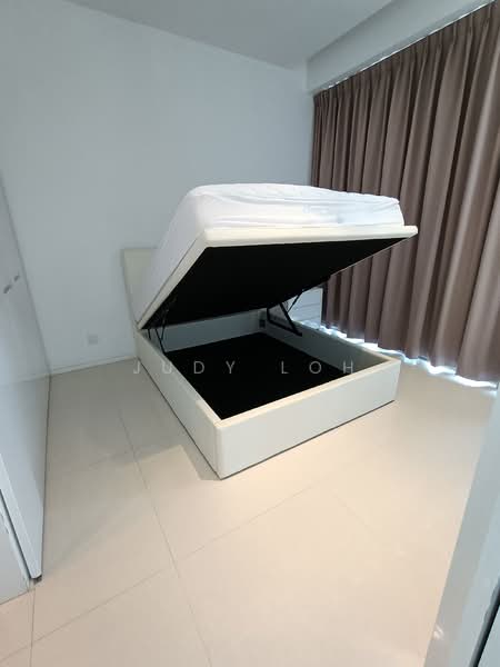 Scotts Square Apartment For Sale at S$ 1,980,000 | PropertyGuru Singapore - Bedroom