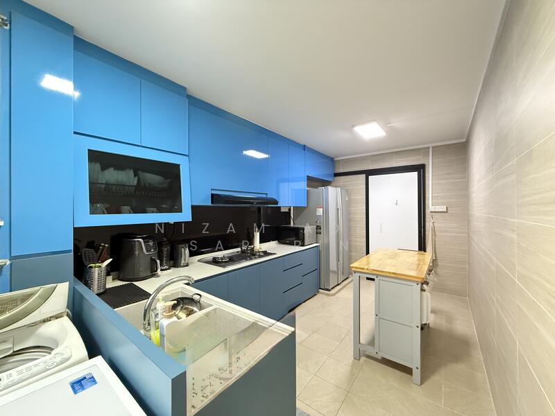 For Sale - 881 Tampines Street 84