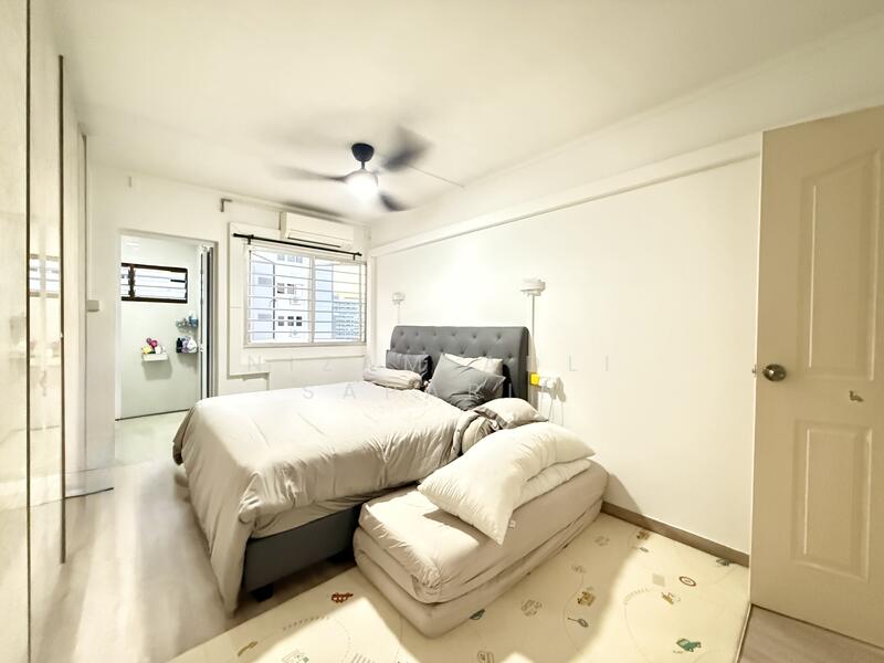 For Sale - 881 Tampines Street 84