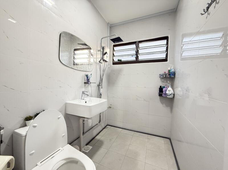 For Sale - 881 Tampines Street 84