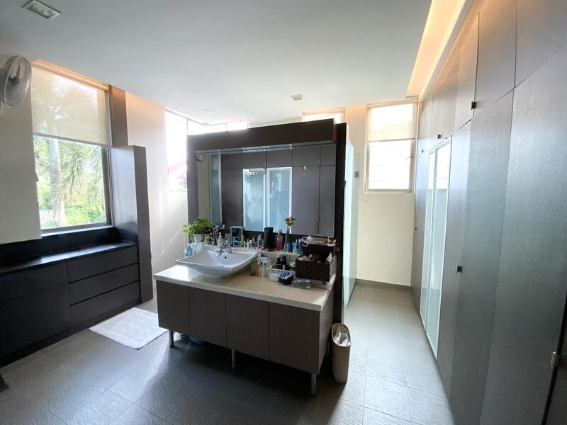 Corner Terrace @ Lentor Grove, Lentor Grove, 6 Bedrooms, 5,000 sqft, Corner Terrace For Sale, by Nigel Seow, 60168462 - Ensuite Bathroom - PropertyGuru.com.sg