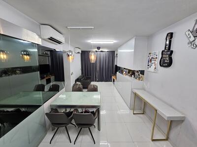 For Sale - Riverparc Residence