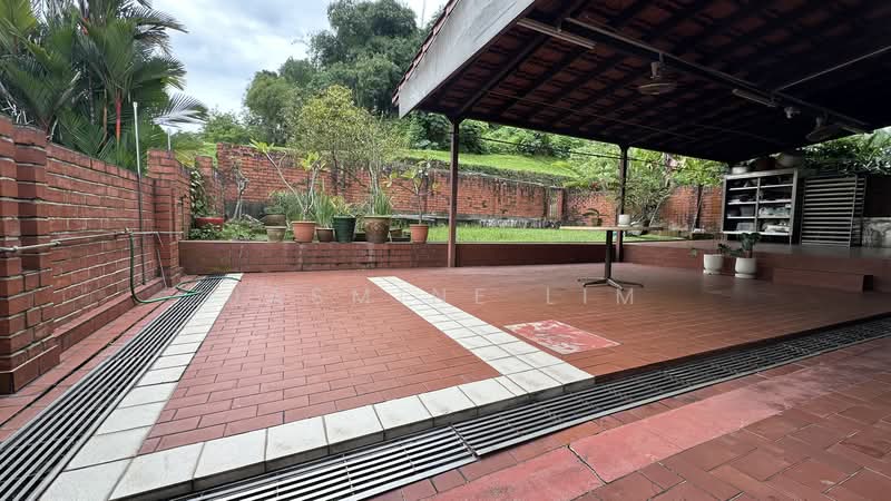 D21 Along Clementi Road Semi-D, , 4 Bedrooms, 4,600 sqft, Semi-Detached House For Sale, by Jasmine Lim, 60168531 - Yard looking into greenery - PropertyGuru.com.sg