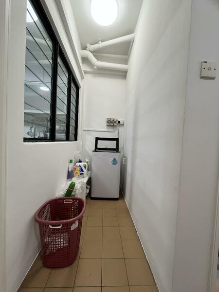 Laundry area 