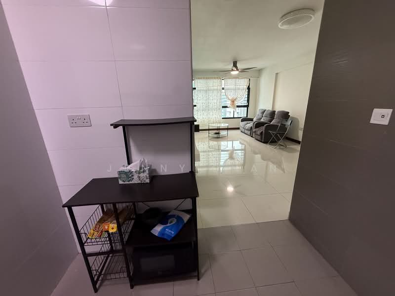 807C Choa Chu Kang Avenue 1, 807C Choa Chu Kang Avenue 1, 3 Bedrooms, 990 sqft, HDB Flat For Rent, by Jenny Chan, 60168770 - Living Room - PropertyGuru.com.sg