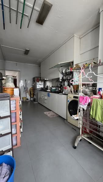 550 Jurong West Street 42, 550 Jurong West Street 42, 3 Bedrooms, 1,109 sqft, HDB Flat For Sale, by Zac Teo, 60168937 - Kitchen - PropertyGuru.com.sg