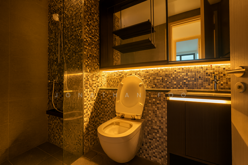 Master Toilet