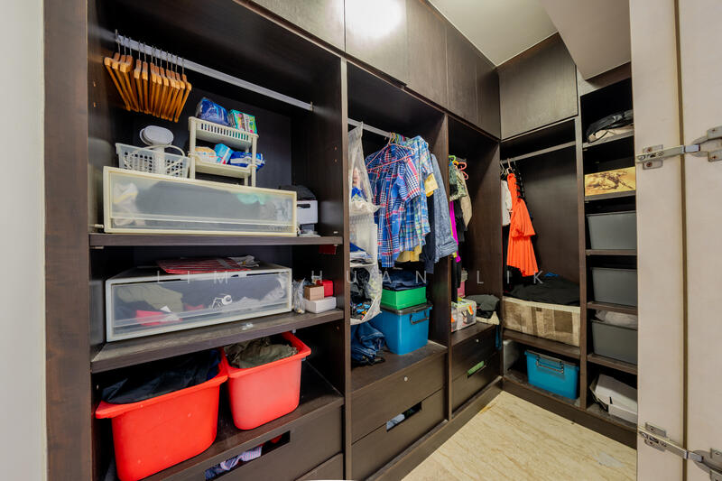 Walk In Wardrobe