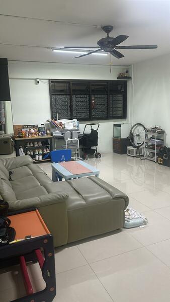 411 Ang Mo Kio Avenue 10, 411 Ang Mo Kio Avenue 10, 3 Bedrooms, 990 sqft, HDB Flat For Sale, by Alan Chua, 60169592 - Living Room - PropertyGuru.com.sg