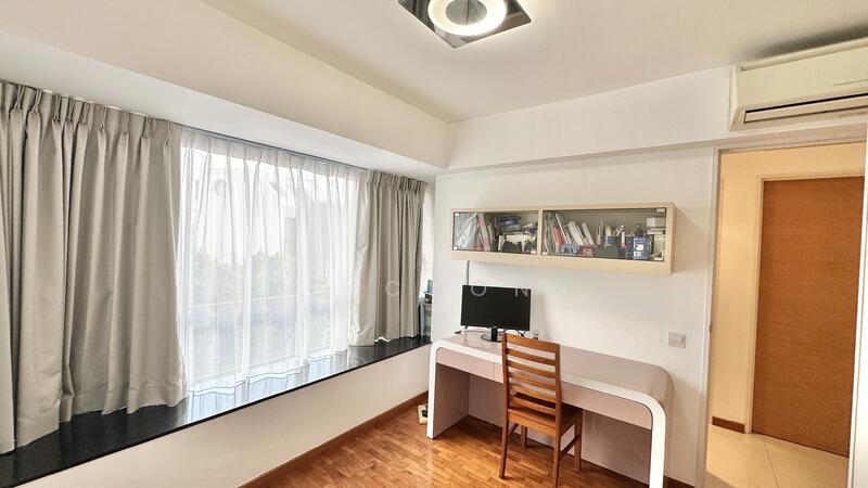 Parc Lumiere DBSS, Corner Unit, Balcony, Greenery, Room 3