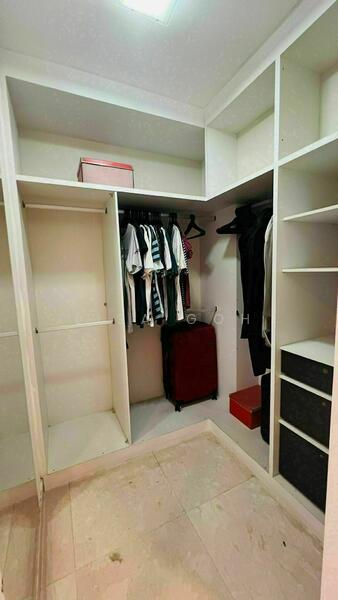Built in wardrobe