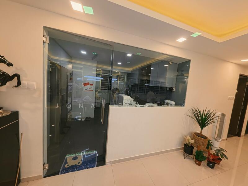 Kitchen Entrance