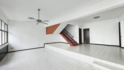 For Sale - Lakepoint Condo