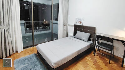 For Rent - Lakepoint Condo