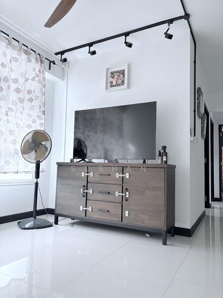 For Rent - 663A Punggol Drive