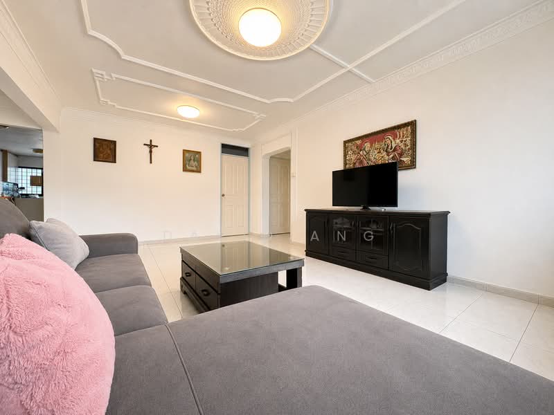 805 Yishun Ring Road, 805 Yishun Ring Road, 3 Bedrooms, 1,313 sqft, HDB Flat For Sale, by David Ang, 60170230 - Living Room - PropertyGuru.com.sg