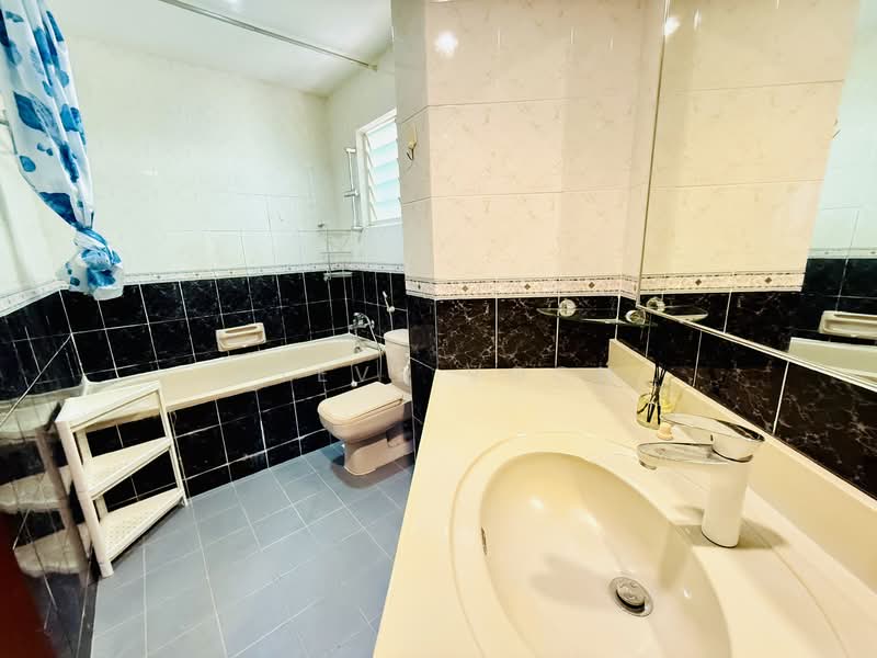 Melville Park, 16 Simei Street 1, Room Rental, 120 sqft, Apartment For Rent, by Steve Voon, 60170338 - R1 Bathroom - PropertyGuru.com.sg
