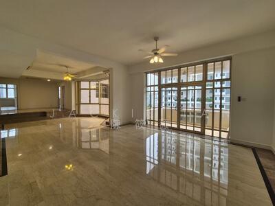 For Rent - Leonie Condotel