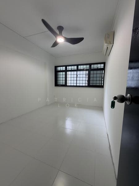 142 Lorong 2 Toa Payoh, 142 Lorong 2 Toa Payoh, Balestier / Toa Payoh, 3 Bedrooms, 968 sqft, HDB Flat For Rent, by Patricia Lok, 60170429 - Bedroom - PropertyGuru.com.sg
