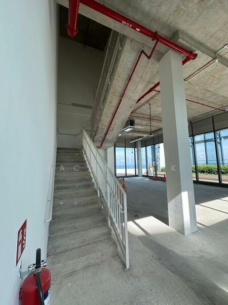 Keppel South Central, 10 Hoe Chiang Road, 7,600 sqft, Food & Beverage For Rent, by Jacob Kuek, 60170524 - Stairs - CommercialGuru.com.sg