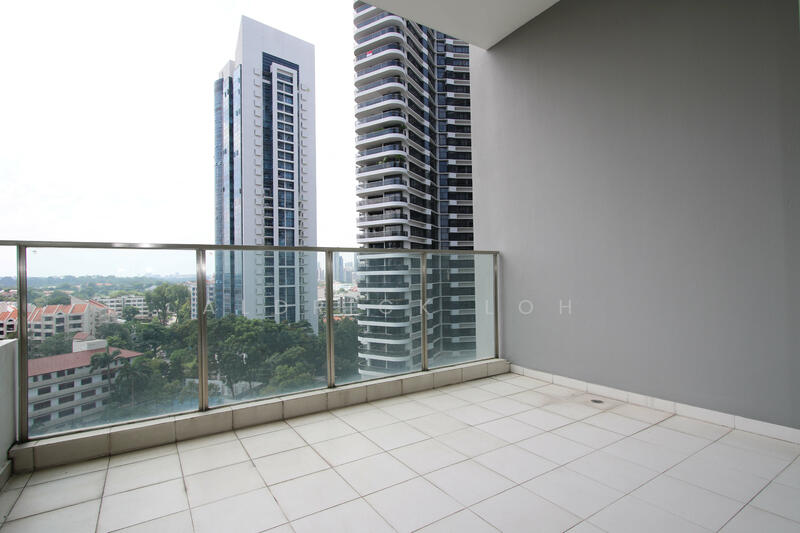 Balcony (Dining room area)