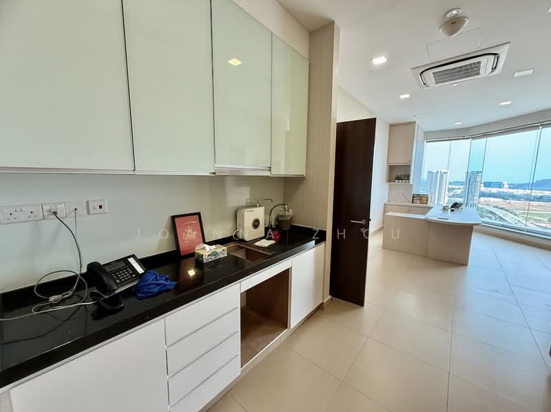 Fragrance Empire Building, 456 Alexandra Road, 10,366 sqft, Office For Rent, by Joanna Zhou, 60170590 - Kitchen - CommercialGuru.com.sg