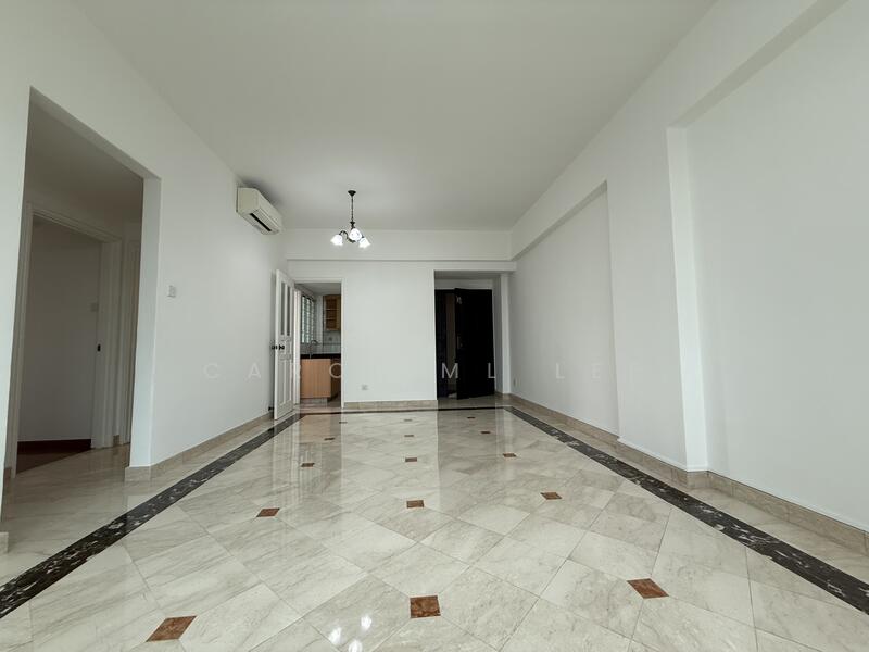 Living & dining area