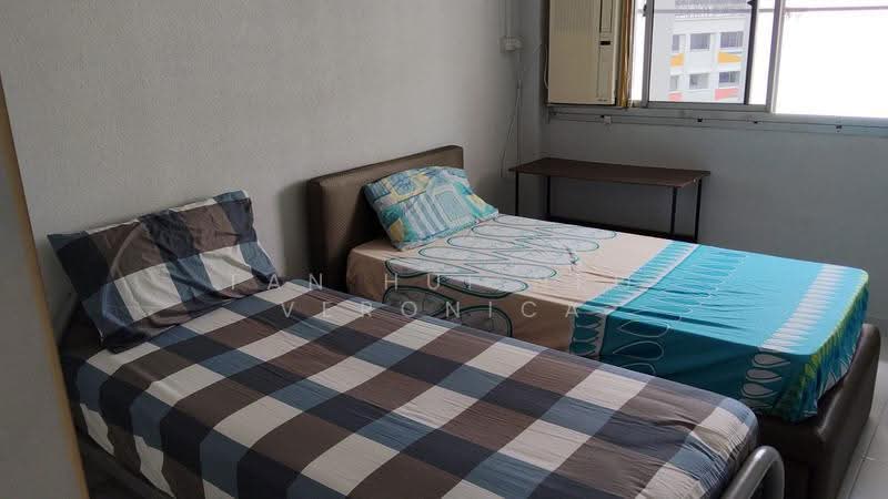 214 Choa Chu Kang Central, 214 Choa Chu Kang Central, Dairy Farm / Bukit Panjang / Choa Chu Kang, Room Rental, 150 sqft, HDB Flat For Rent, by Tan Hui Neo Veronica, 60170754 - Bedroom - PropertyGuru.com.sg