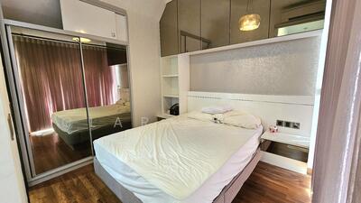 For Sale - Hills TwoOne