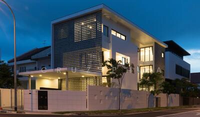 For Rent - ❤️Alluring House❤️ Dining by Nice Courtyard Tree