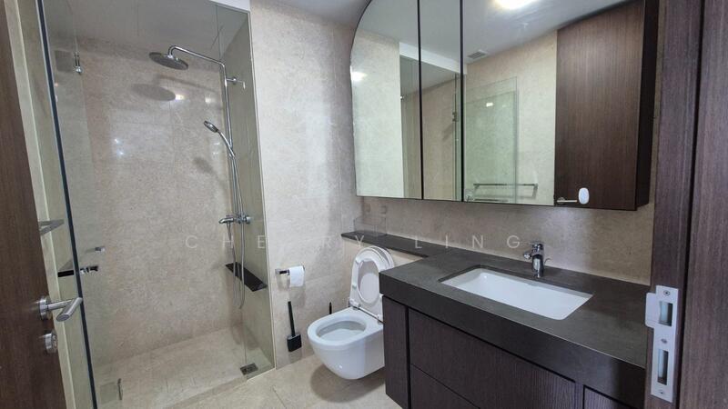 Avenue South Residence Condominium For Sale at S$ 1,000,000 | PropertyGuru Singapore - Bathroom