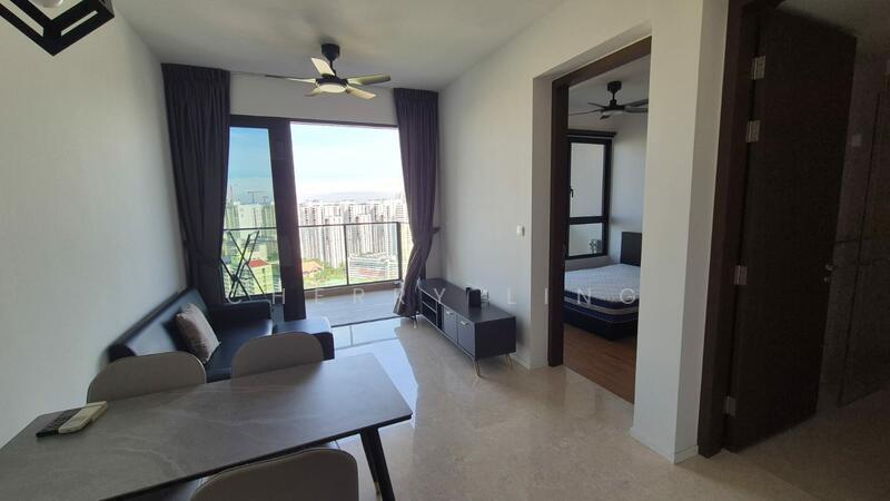 Avenue South Residence Condominium For Sale at S$ 1,000,000 | PropertyGuru Singapore - Living Room