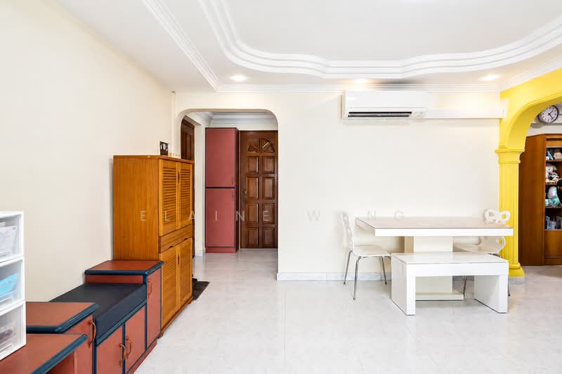 460 Ang Mo Kio Avenue 10, 460 Ang Mo Kio Avenue 10, 3 Bedrooms, 1,292 sqft, HDB Flat For Sale, by Elaine Wong, 60171547 - Living Room - PropertyGuru.com.sg