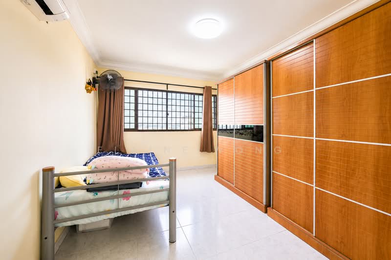460 Ang Mo Kio Avenue 10, 460 Ang Mo Kio Avenue 10, 3 Bedrooms, 1,292 sqft, HDB Flat For Sale, by Elaine Wong, 60171547 - Bedroom - PropertyGuru.com.sg