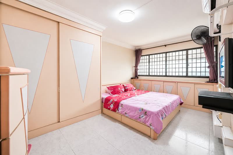 460 Ang Mo Kio Avenue 10, 460 Ang Mo Kio Avenue 10, 3 Bedrooms, 1,292 sqft, HDB Flat For Sale, by Elaine Wong, 60171547 - Bedroom - PropertyGuru.com.sg