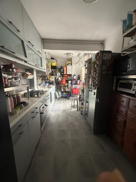 Long Kitchen
