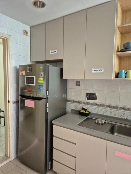 Astoria Park, 28 Lorong Mydin, Room Rental, 200 sqft, Condominium For Rent, by Joanne Ng, 60171609 - Kitchen - PropertyGuru.com.sg
