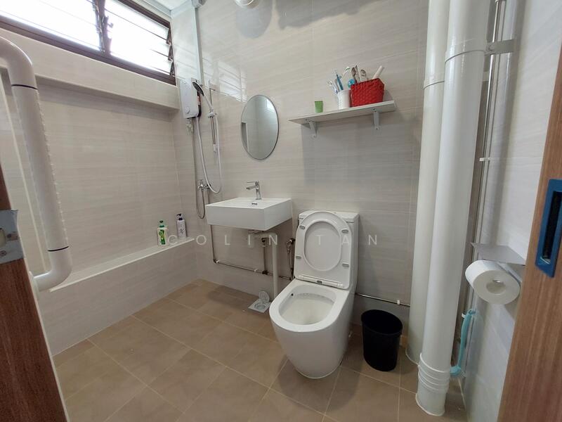 Ensuite Master Toilet 158 Yung Loh Road