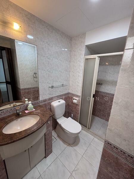 Toilet Master Bedroom