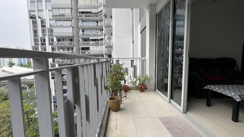 Good size balcony to chill