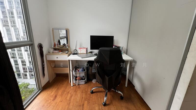 Common bedroom fits super single bed