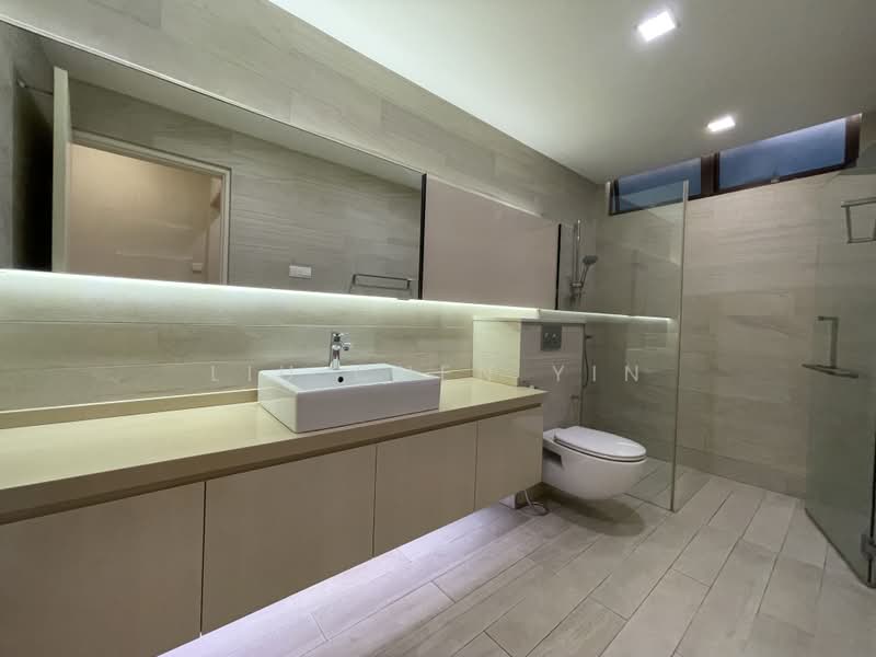 Nim Gardens, 71 Nim Road, 3 Bedrooms, 2,217 sqft, Condominium For Rent, by LIU Chen Yin, 60171671 - Common Bathroom (at level 2) - PropertyGuru.com.sg