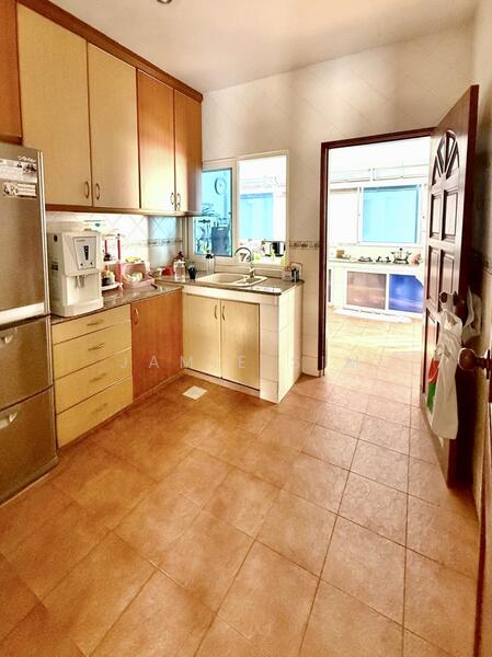 Dry Kitchen